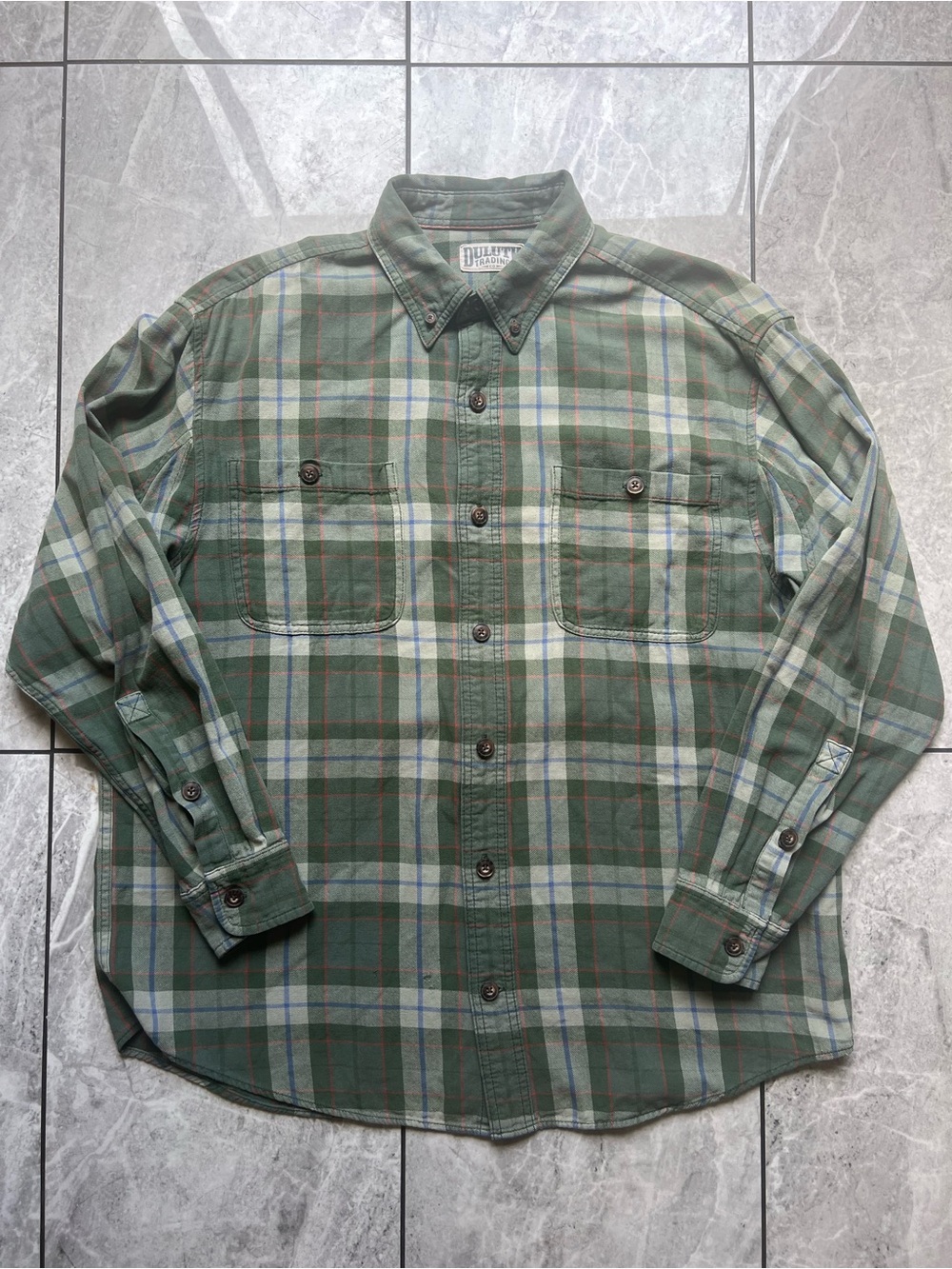 Duluth Trading Co Button Down Flannel Plaid Shirt Men’s Green Outdoor Work Sz XL